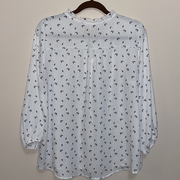Pleione Patterned Blouse - Picture 3 of 4
